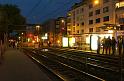 Person unter KVB Bahn Koeln Eifelstr P15